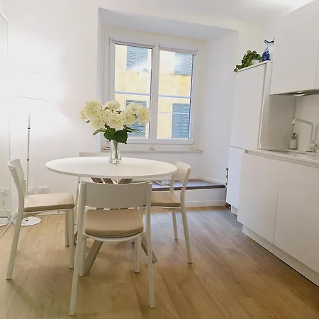 Apartment Dei Rolli *